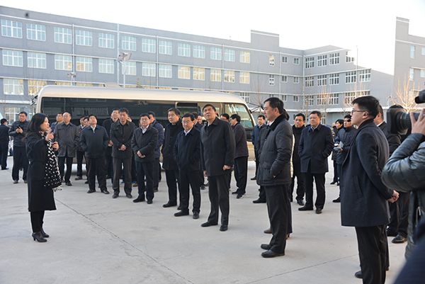 安陽市委書記李公樂，市長王新偉等市四大班子領導蒞臨金秋照明考察觀摩